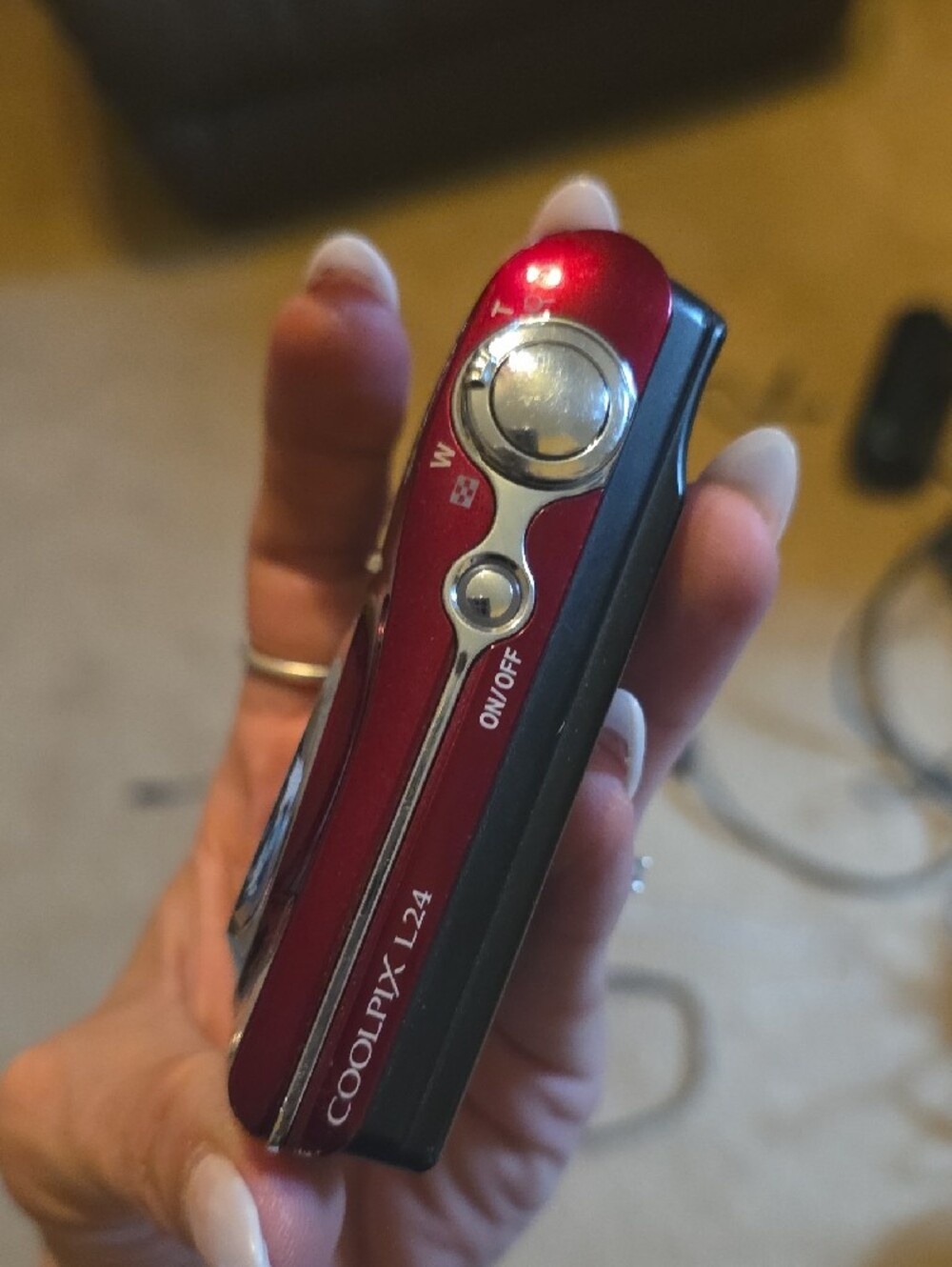 Nikon Coolpix L24 Red Digital Camera | 14MP | Y2K Digicam - Picture 3 of 4